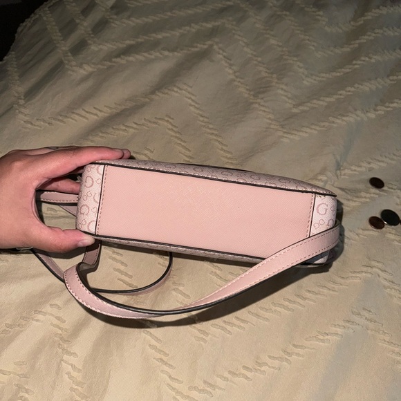 New guess bag without tags never used - Picture 1 of 4